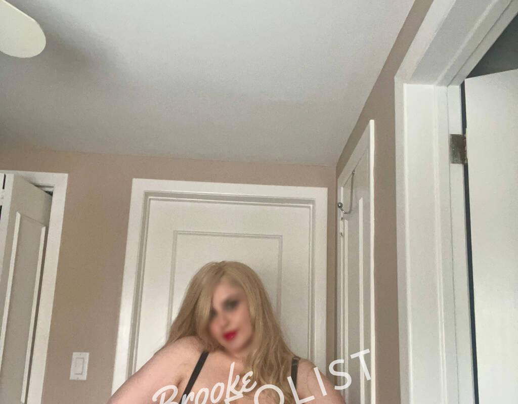 Brooke Bennett is Female Escorts. | Ft Mcmurray | Alberta | Canada | scarletamour.com 