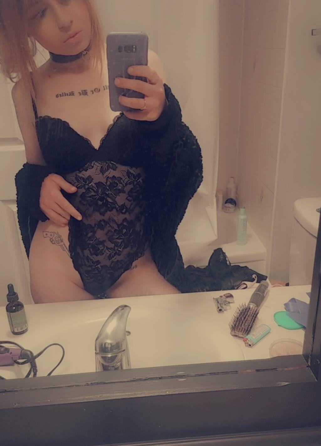 Lola is Female Escorts. | Barrie | Ontario | Canada | scarletamour.com 