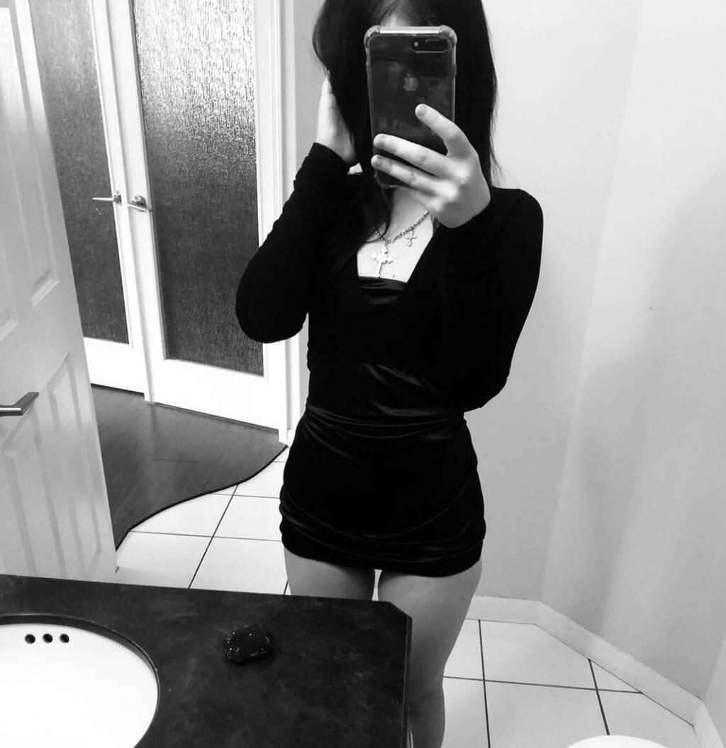 Chloe is Female Escorts. | Regina | Saskatchewan | Canada | scarletamour.com 