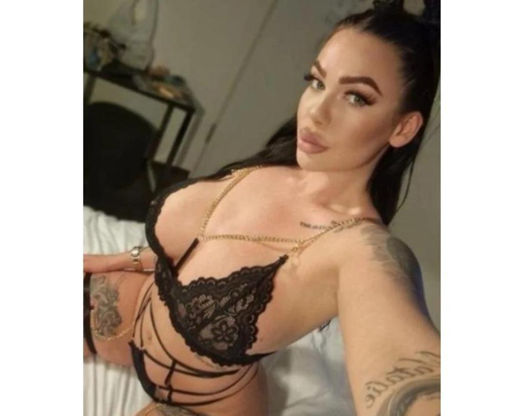  is Female Escorts. | East Midlands | United Kingdom | United Kingdom | scarletamour.com 