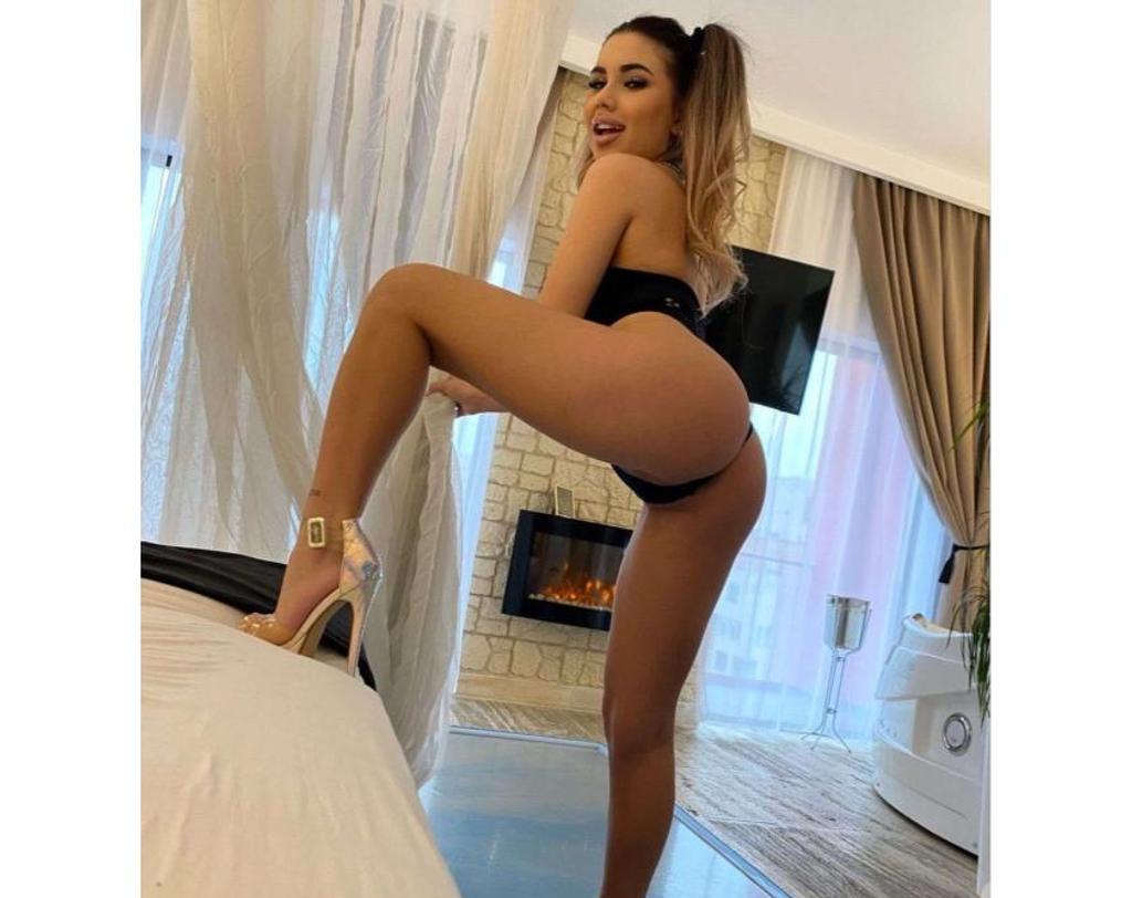  is Female Escorts. | London | United Kingdom | United Kingdom | scarletamour.com 