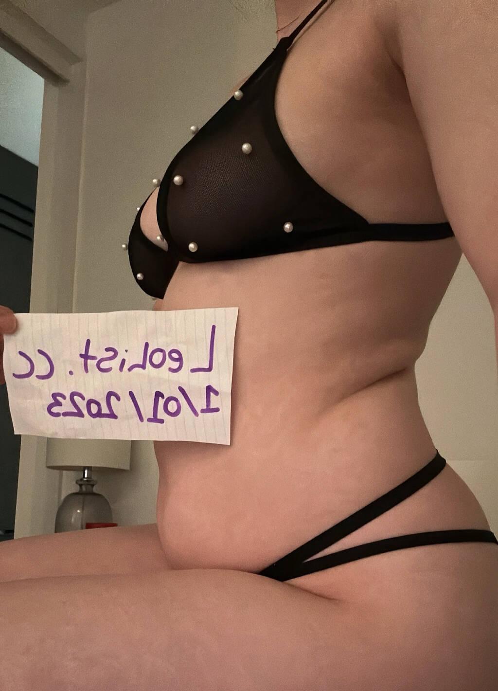 Naomi Love is Female Escorts. | Barrie | Ontario | Canada | scarletamour.com 