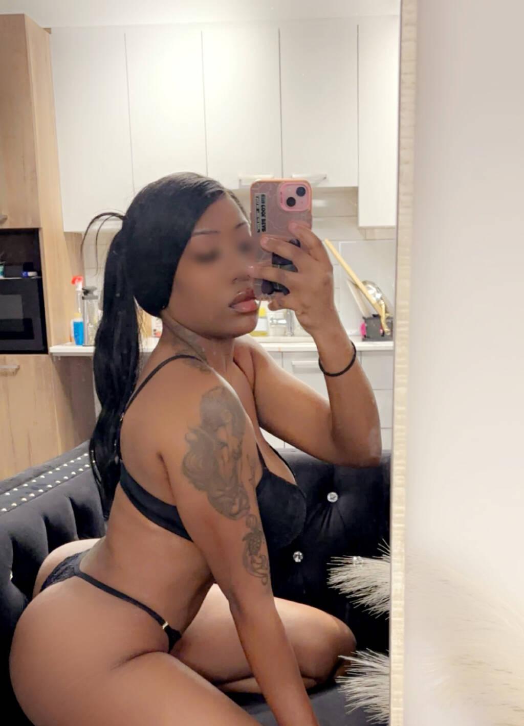 Samiah is Female Escorts. | Hamilton | Ontario | Canada | scarletamour.com 