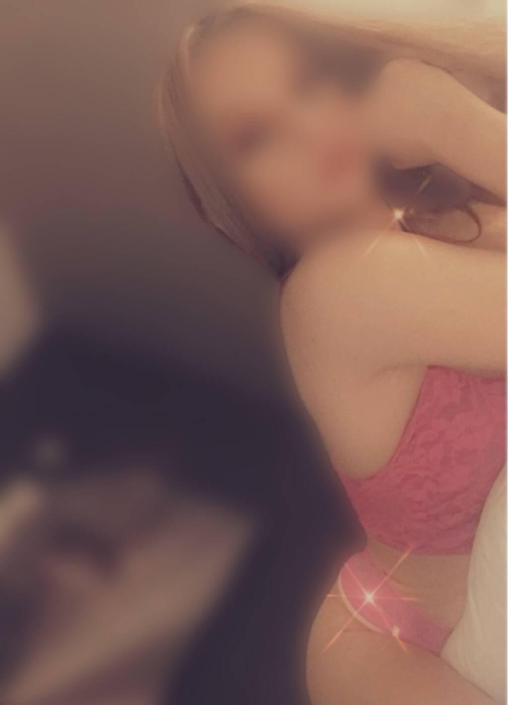 Jasmine is Female Escorts. | London | Ontario | Canada | scarletamour.com 