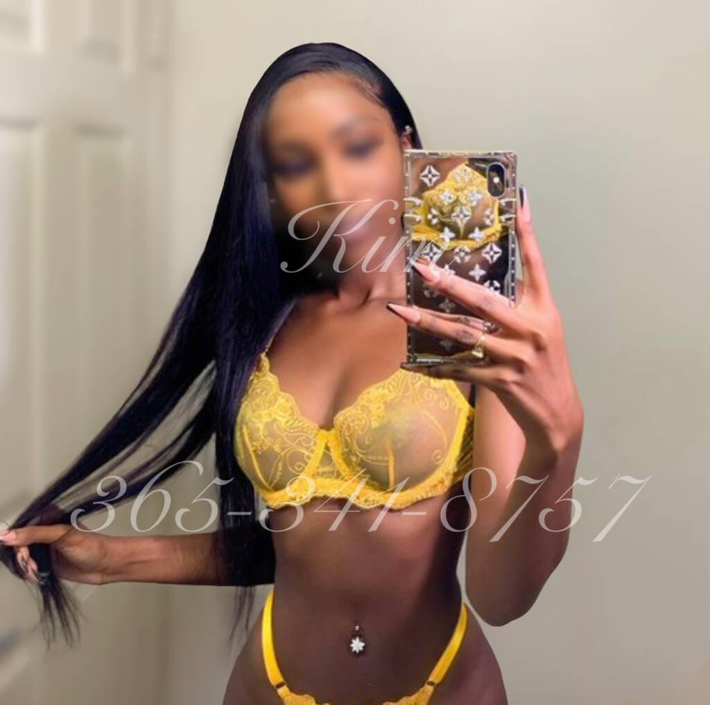 Kim is Female Escorts. | Toronto | Ontario | Canada | scarletamour.com 