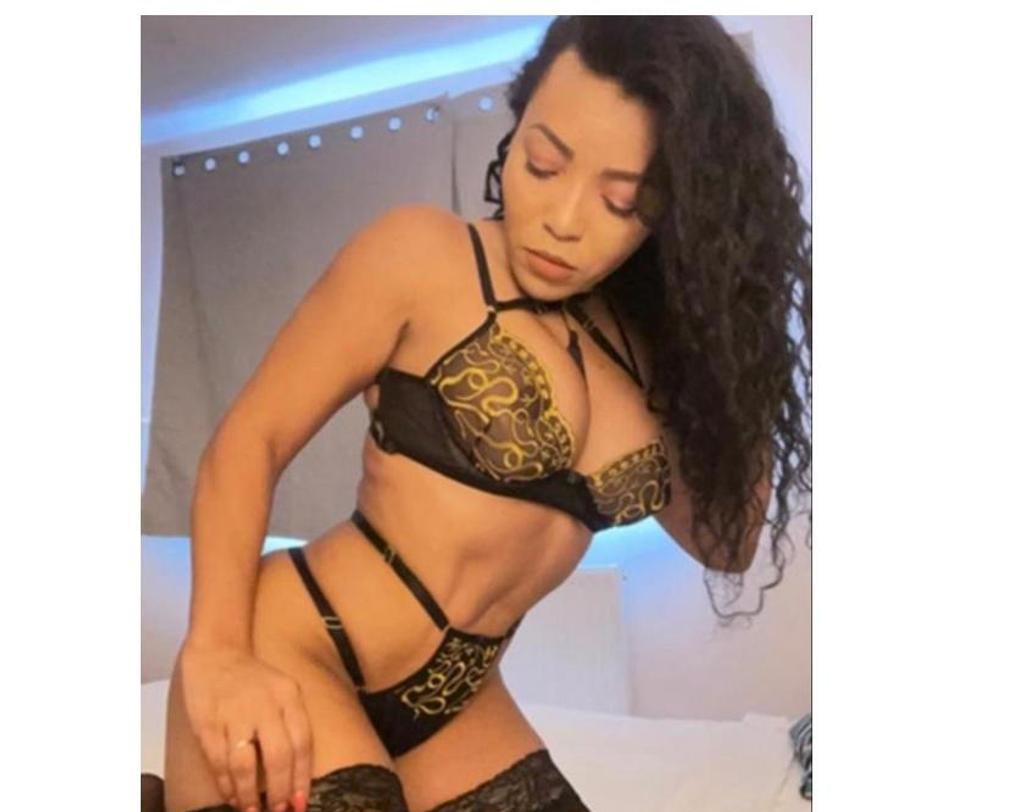  is Female Escorts. | East Midlands | United Kingdom | United Kingdom | scarletamour.com 