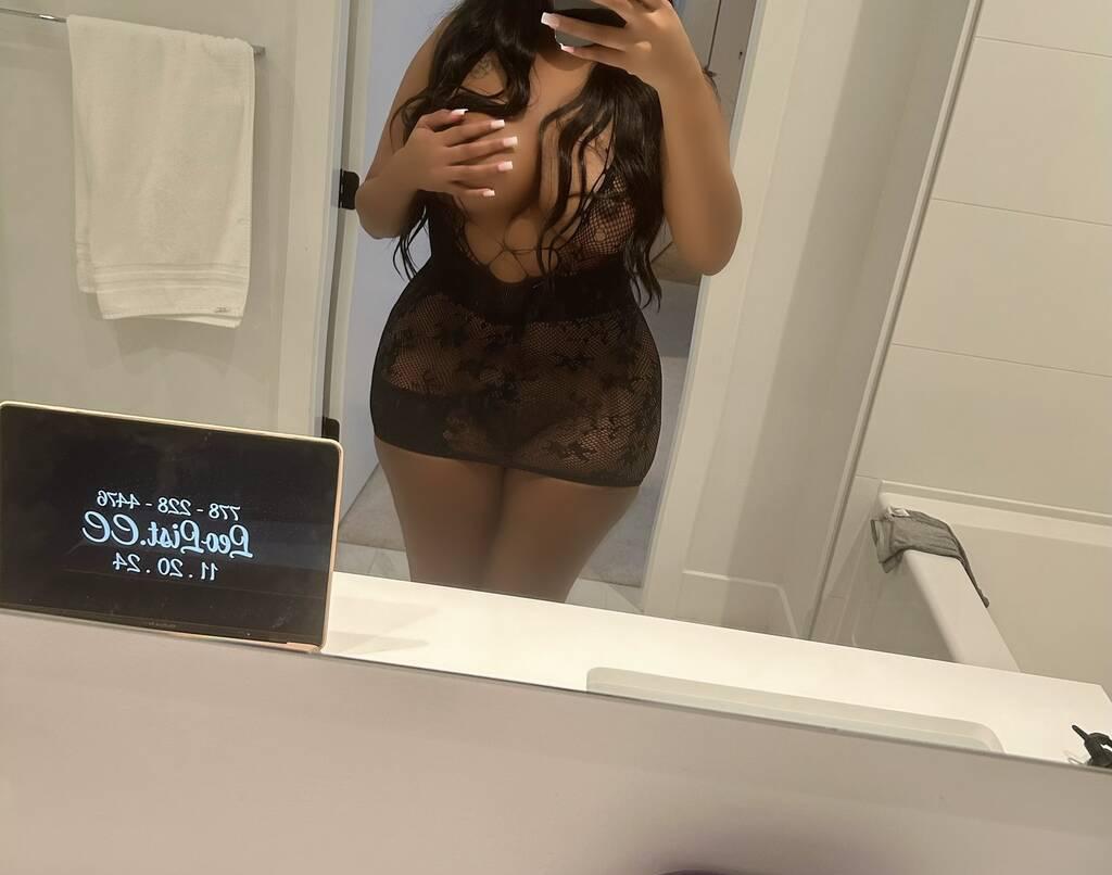 Marni is Female Escorts. | Barrie | Ontario | Canada | scarletamour.com 