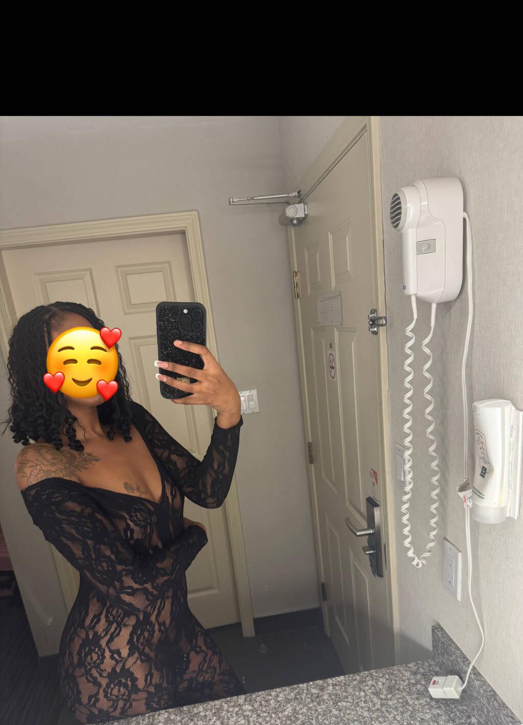 Rose D’’amour is Female Escorts. | Victoria | British Columbia | Canada | scarletamour.com 