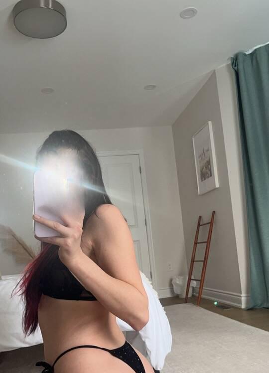 BELLA is Female Escorts. | Barrie | Ontario | Canada | scarletamour.com 