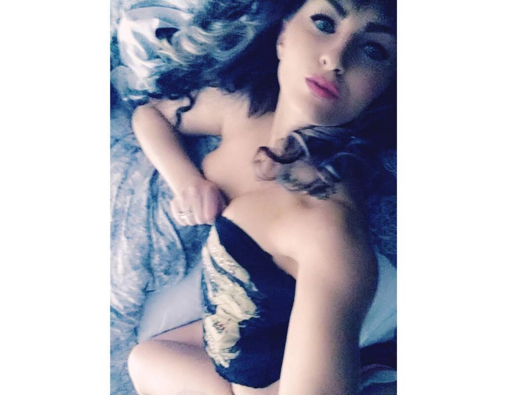 Danni G is Female Escorts. | Red Deer | Alberta | Canada | scarletamour.com 