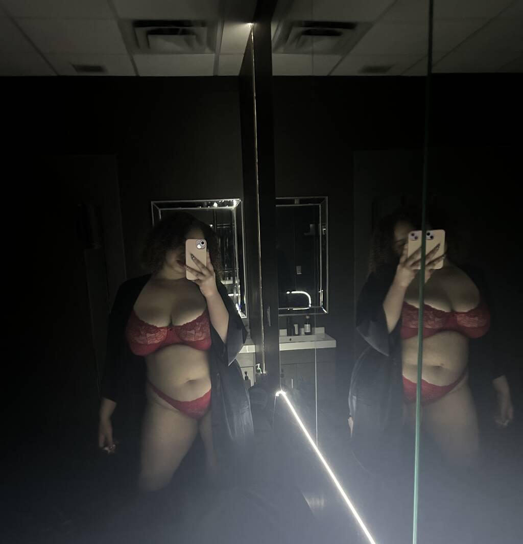 Demi is Female Escorts. | Edmonton | Alberta | Canada | scarletamour.com 