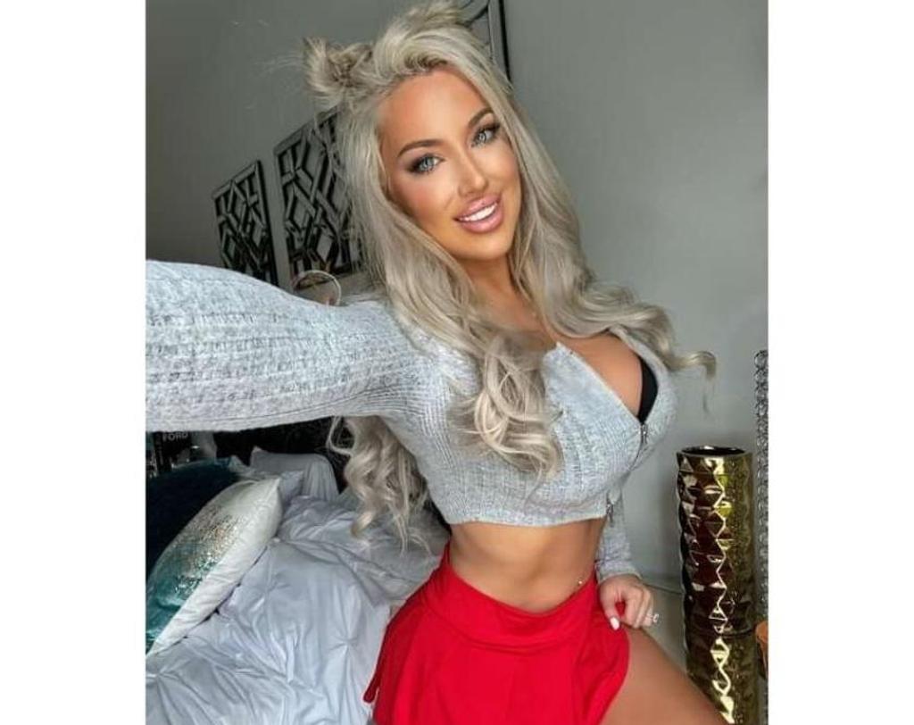  is Female Escorts. | Belfast | United Kingdom | United Kingdom | scarletamour.com 
