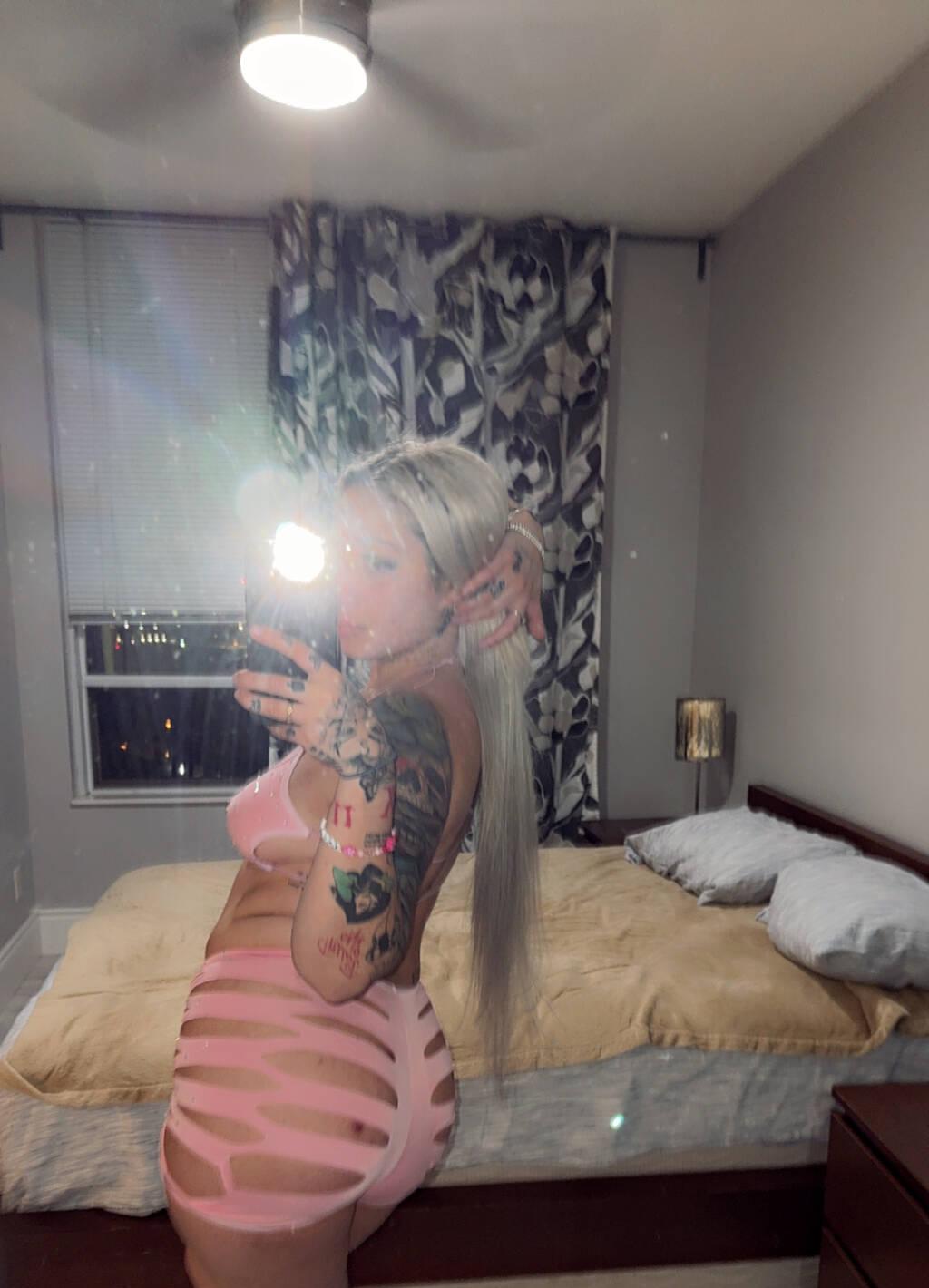 Natalia is Female Escorts. | Winnipeg | Manitoba | Canada | scarletamour.com 