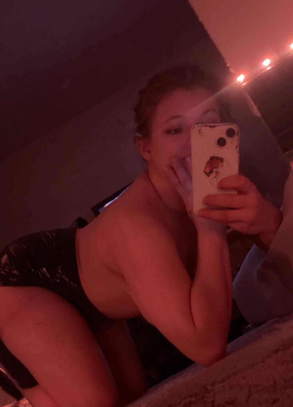 Kyliebaee is Female Escorts. | Sudbury | Ontario | Canada | scarletamour.com 