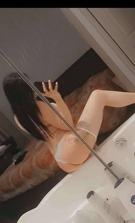 Evaa is Female Escorts. | Quebec City | Quebec | Canada | scarletamour.com 