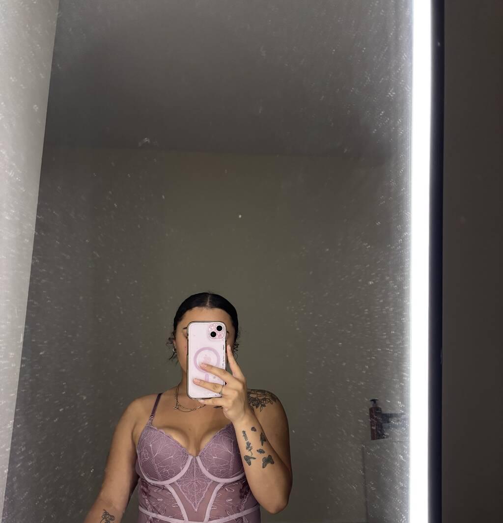 honeybunn is Female Escorts. | Niagara | Ontario | Canada | scarletamour.com 