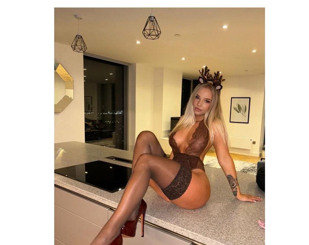  is Female Escorts. | Devon | United Kingdom | United Kingdom | scarletamour.com 