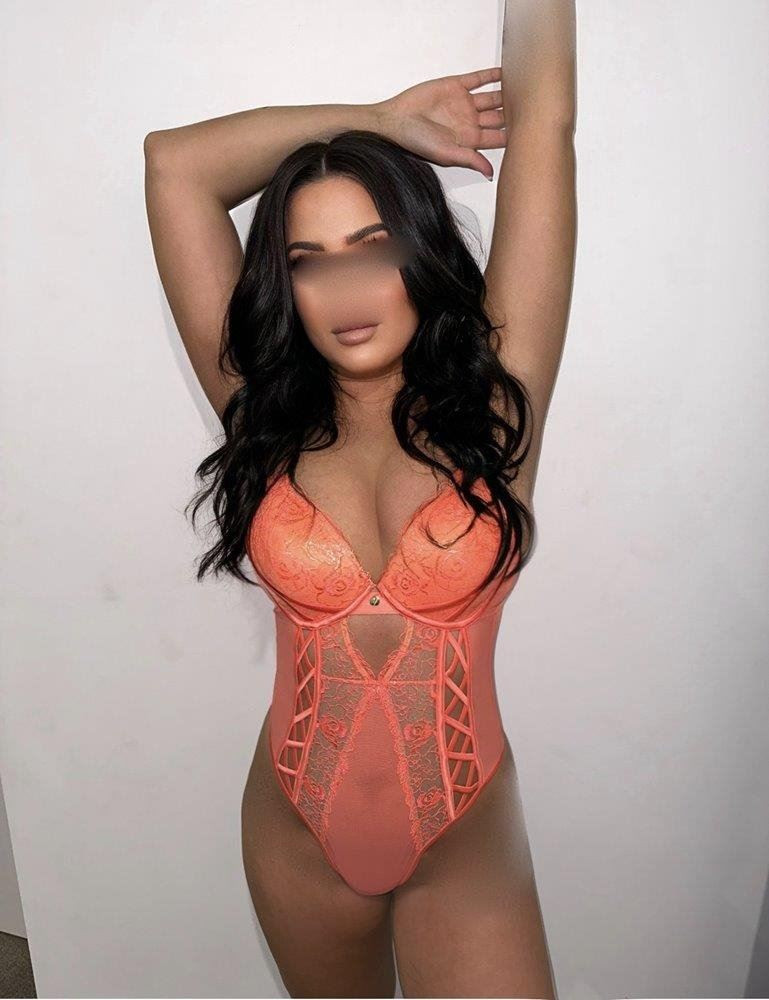 SASHA PIERCE is Female Escorts. | Melbourne | Australia | Australia | scarletamour.com 