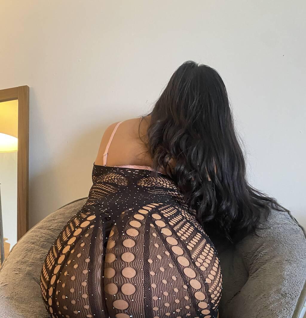 Anna is Female Escorts. | Toronto | Ontario | Canada | scarletamour.com 