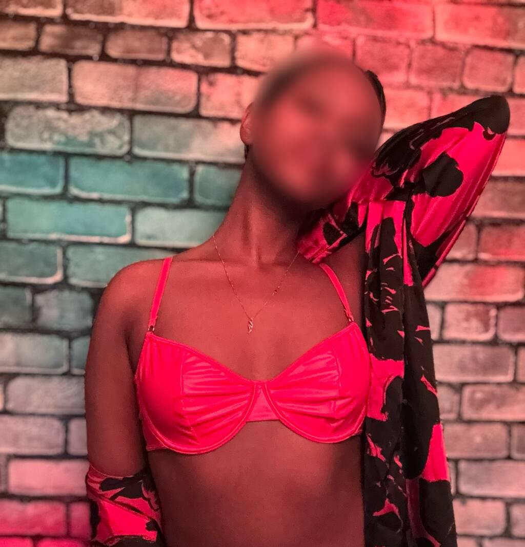 Halayna is Female Escorts. | Edmonton | Alberta | Canada | scarletamour.com 