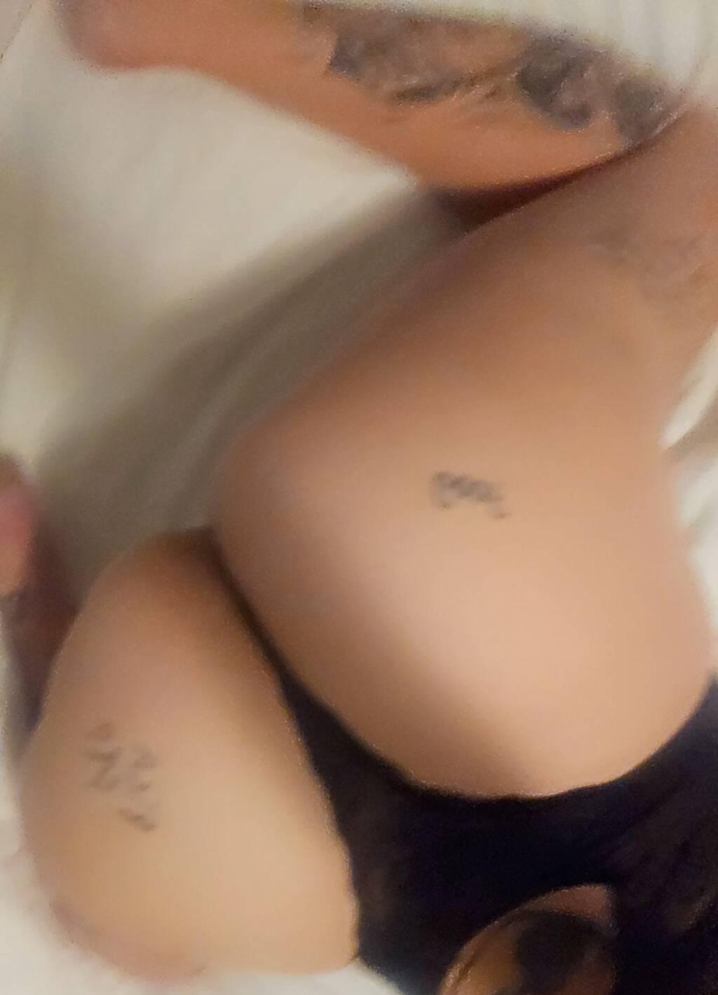 Victoria and storm is Female Escorts. | London | Ontario | Canada | scarletamour.com 