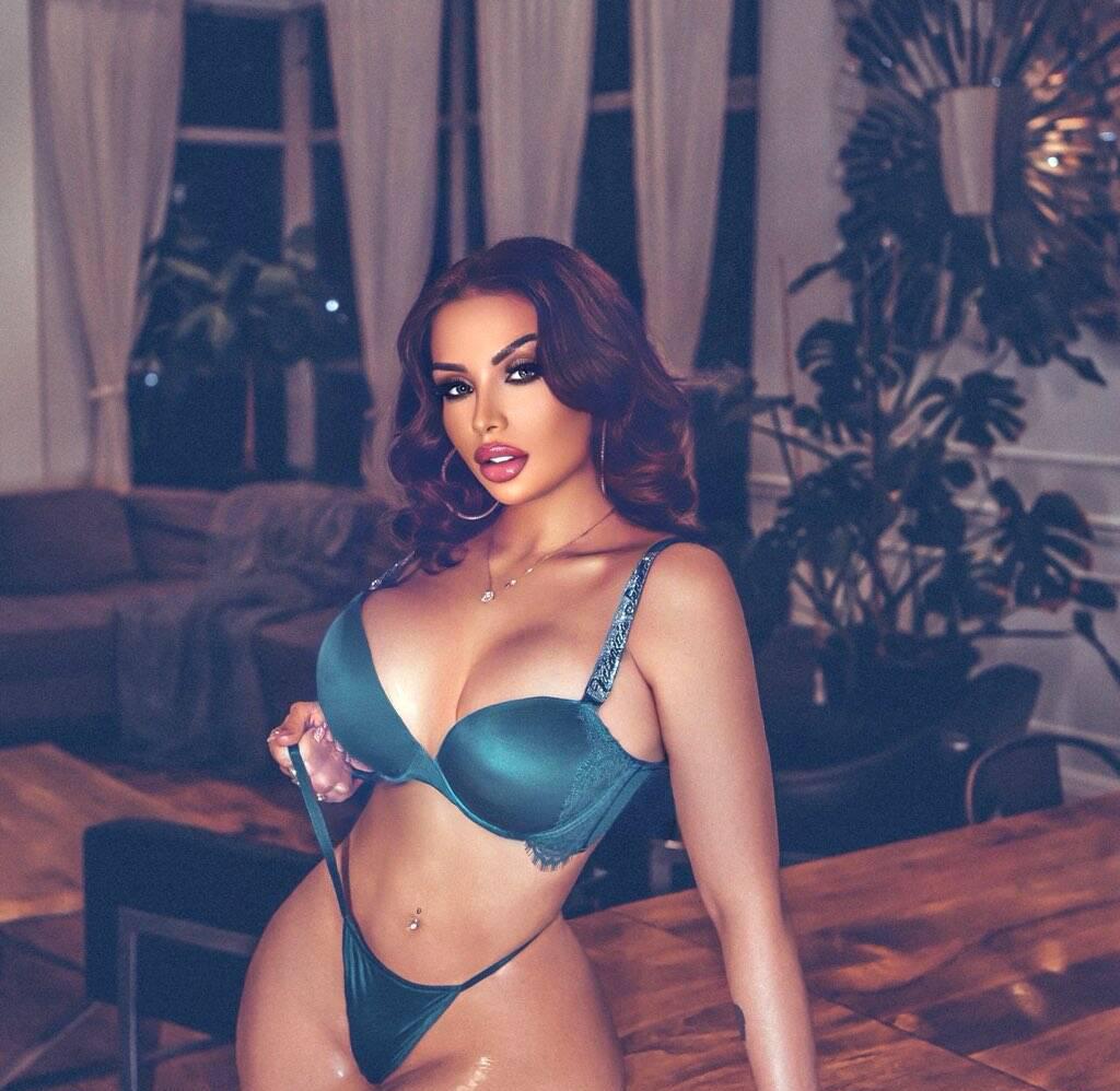 Demi is Female Escorts. | Hamilton | Ontario | Canada | scarletamour.com 