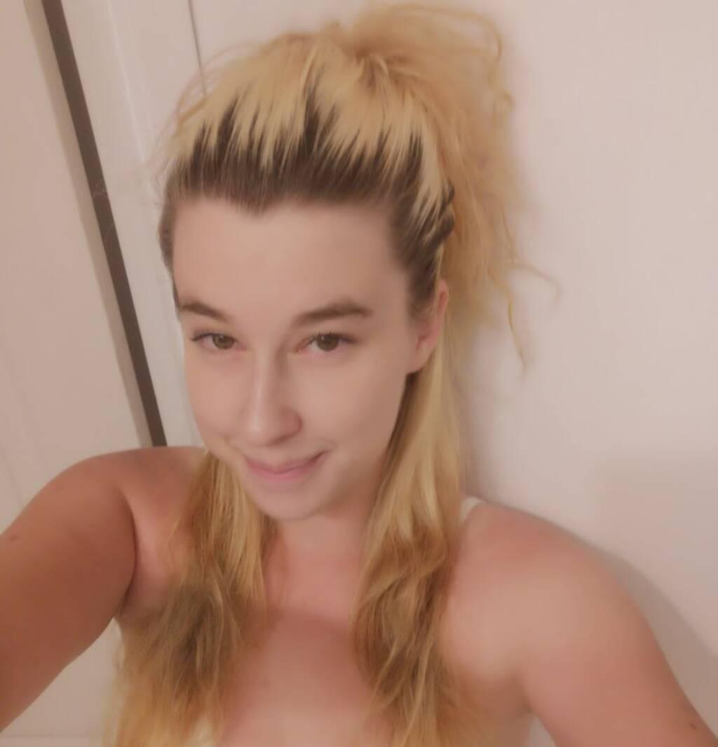 Cindy is Female Escorts. | Sherbrooke | Quebec | Canada | scarletamour.com 
