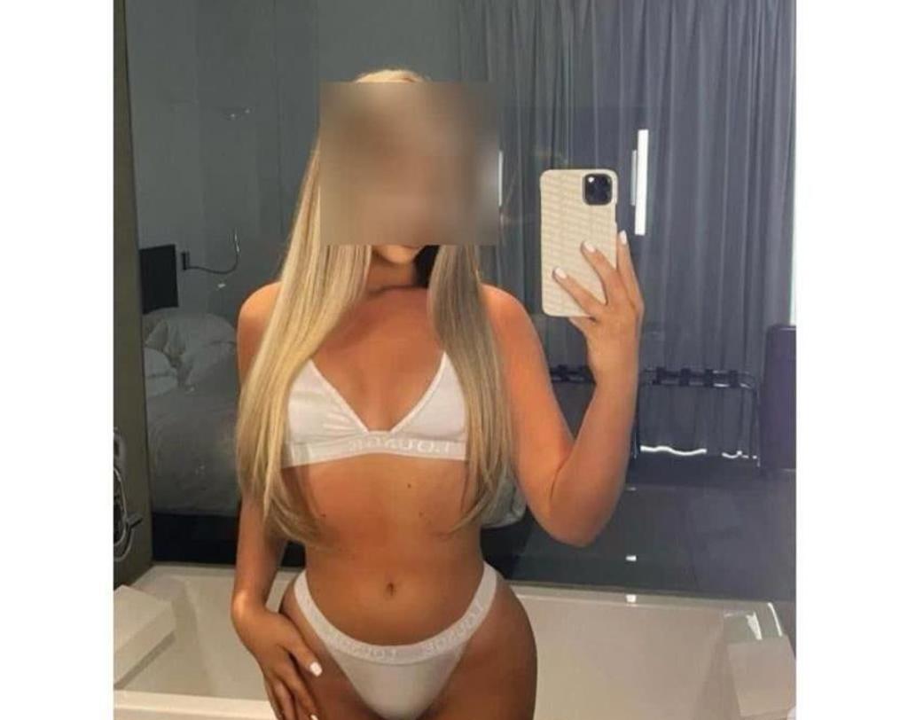  is Female Escorts. | East Midlands | United Kingdom | United Kingdom | scarletamour.com 