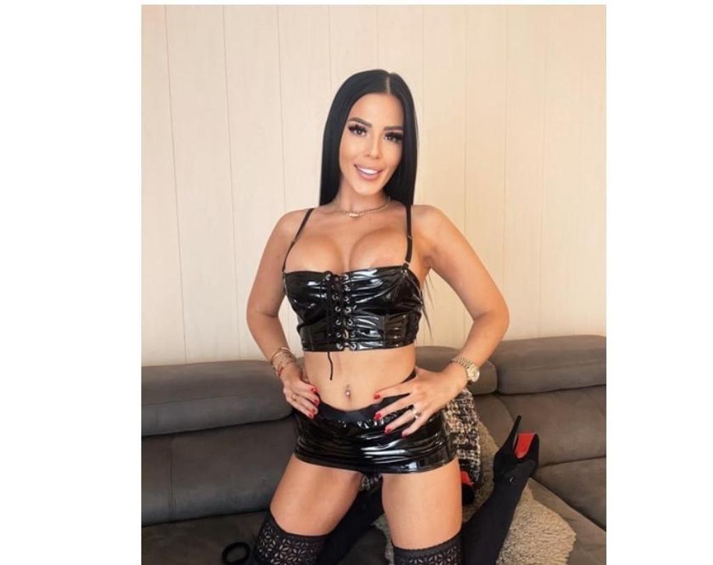  is Female Escorts. | London | United Kingdom | United Kingdom | scarletamour.com 