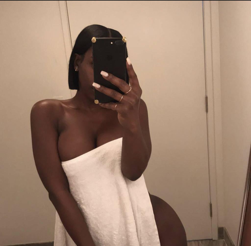 Star is Female Escorts. | Barrie | Ontario | Canada | scarletamour.com 