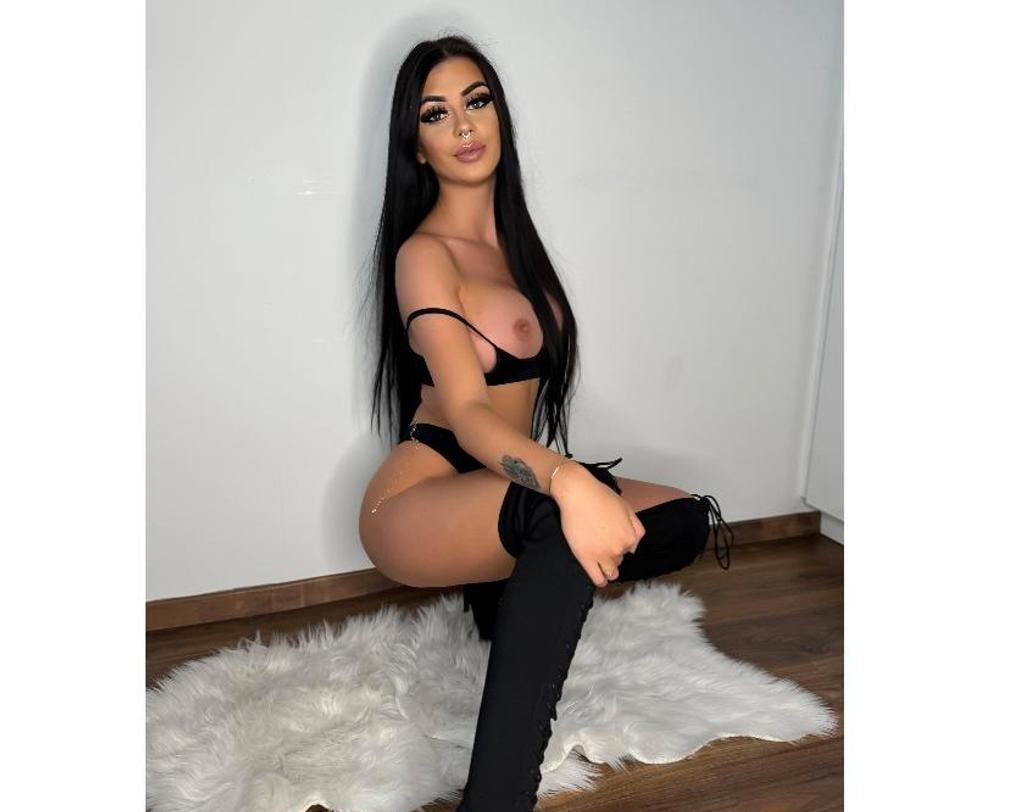  is Female Escorts. | Bristol | United Kingdom | United Kingdom | scarletamour.com 