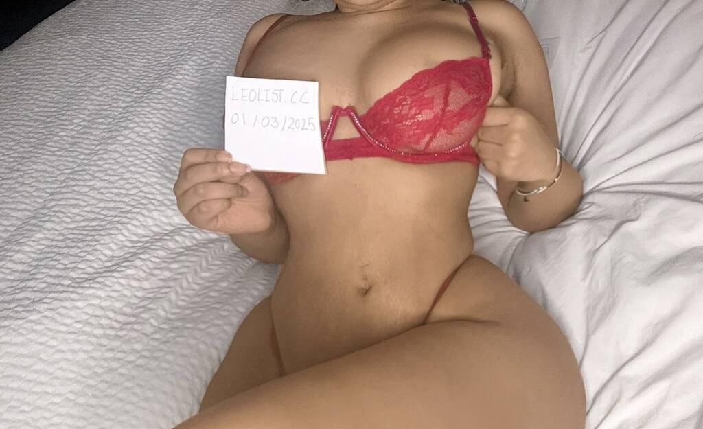 Amber is Female Escorts. | Calgary | Alberta | Canada | scarletamour.com 