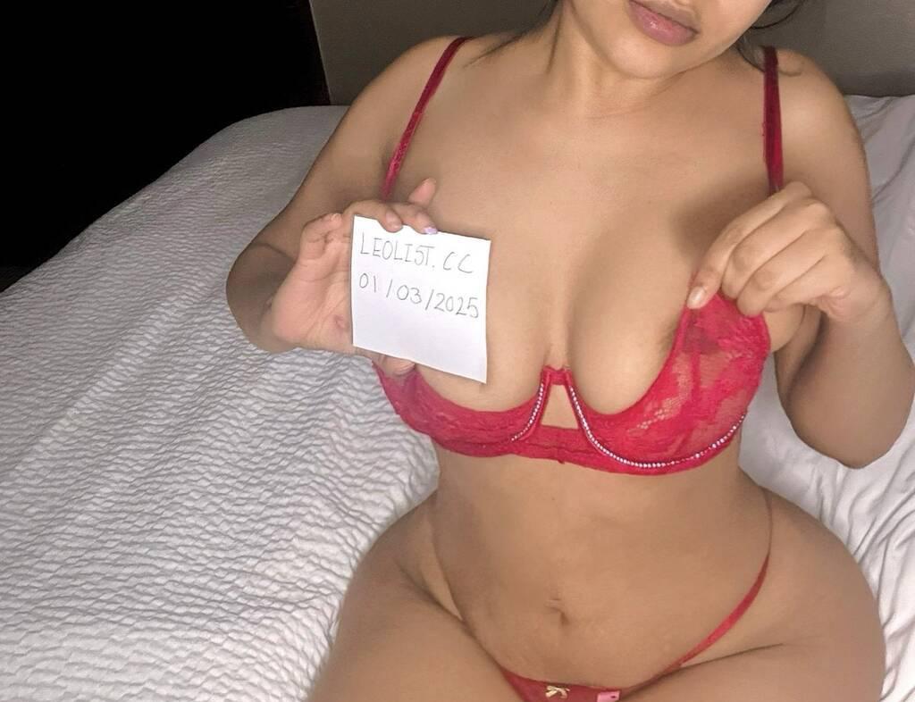 Amber is Female Escorts. | Calgary | Alberta | Canada | scarletamour.com 