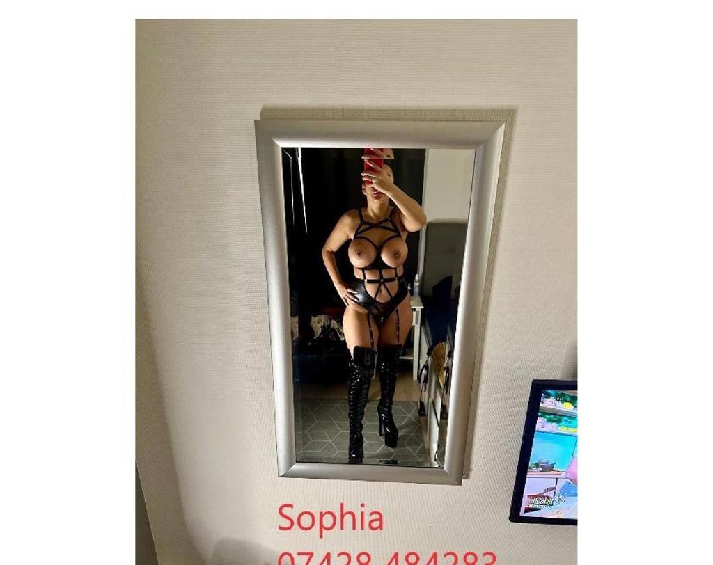  is Female Escorts. | Glasgow | United Kingdom | United Kingdom | scarletamour.com 