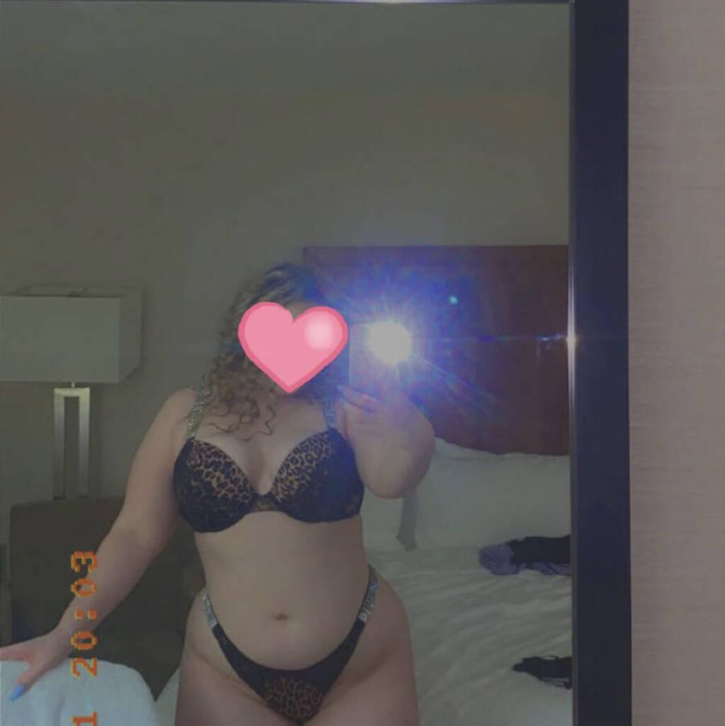 Layla is Female Escorts. | Cariboo | British Columbia | Canada | scarletamour.com 