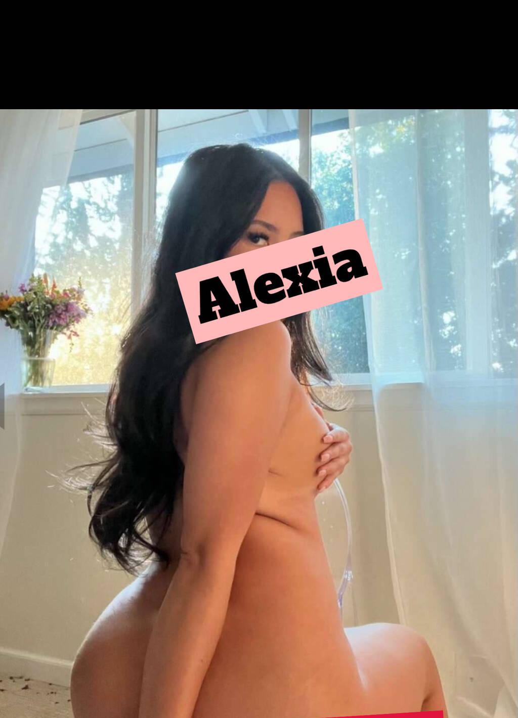 Alexia is Female Escorts. | windsor | Ontario | Canada | scarletamour.com 