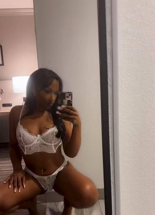 Trina is Female Escorts. | Hamilton | Ontario | Canada | scarletamour.com 