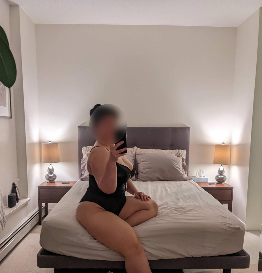 Volpina Vance is Female Escorts. | Vancouver | British Columbia | Canada | scarletamour.com 