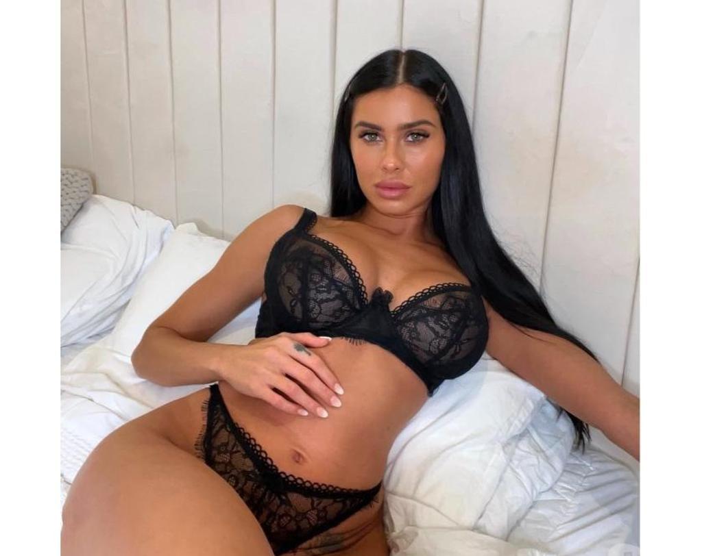  is Female Escorts. | London | United Kingdom | United Kingdom | scarletamour.com 
