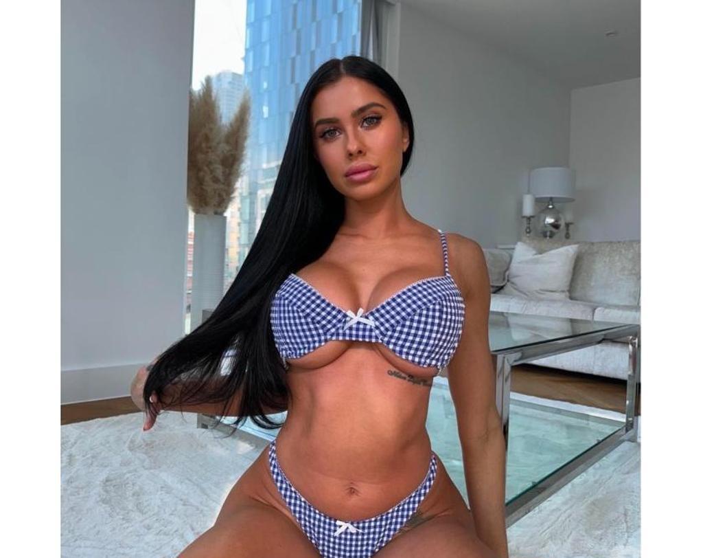  is Female Escorts. | London | United Kingdom | United Kingdom | scarletamour.com 
