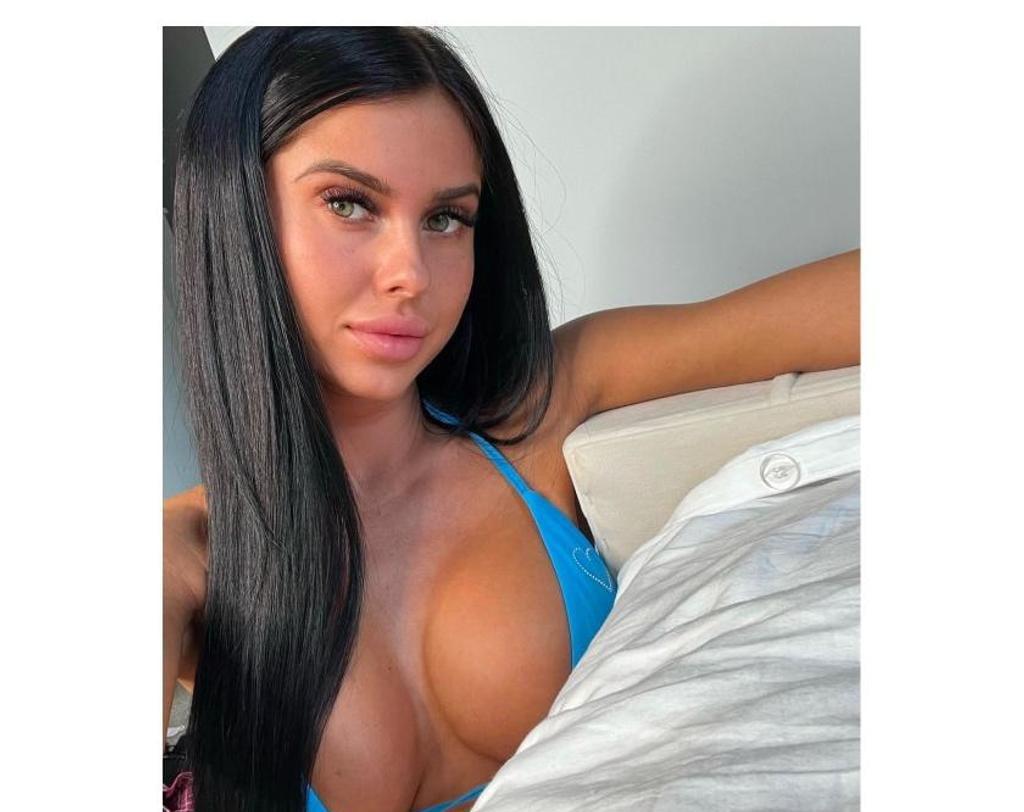  is Female Escorts. | London | United Kingdom | United Kingdom | scarletamour.com 