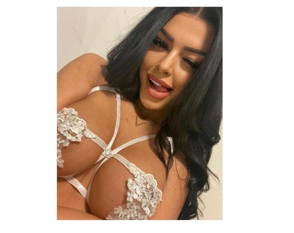  is Female Escorts. | Essex | United Kingdom | United Kingdom | scarletamour.com 