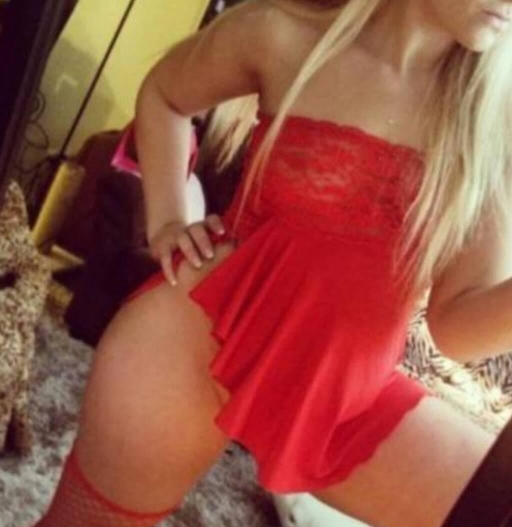 Sierra is Female Escorts. | Calgary | Alberta | Canada | scarletamour.com 