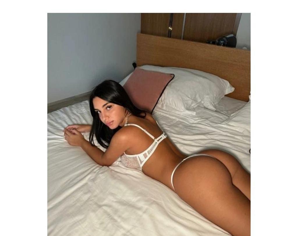  is Female Escorts. | Glasgow | United Kingdom | United Kingdom | scarletamour.com 