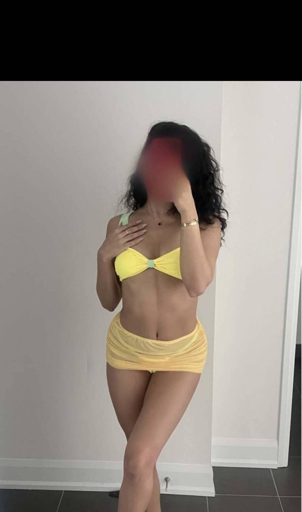 Lola is Female Escorts. | Toronto | Ontario | Canada | scarletamour.com 