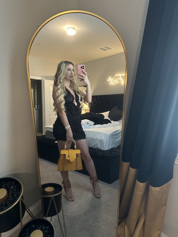  is Female Escorts. | Raleigh / Durham | North Carolina | United States | scarletamour.com 