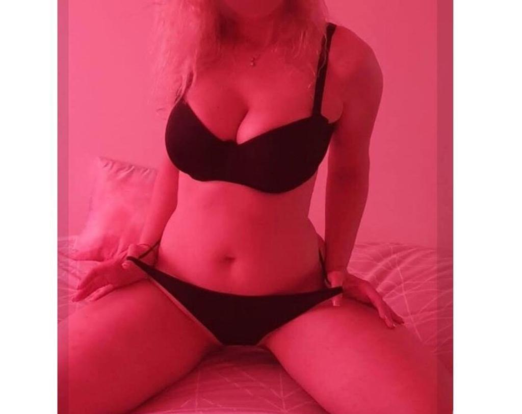  is Female Escorts. | East Midlands | United Kingdom | United Kingdom | scarletamour.com 