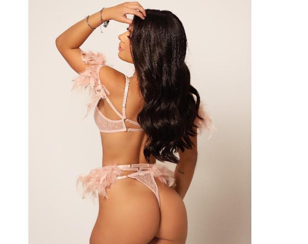  is Female Escorts. | Leeds | United Kingdom | United Kingdom | scarletamour.com 