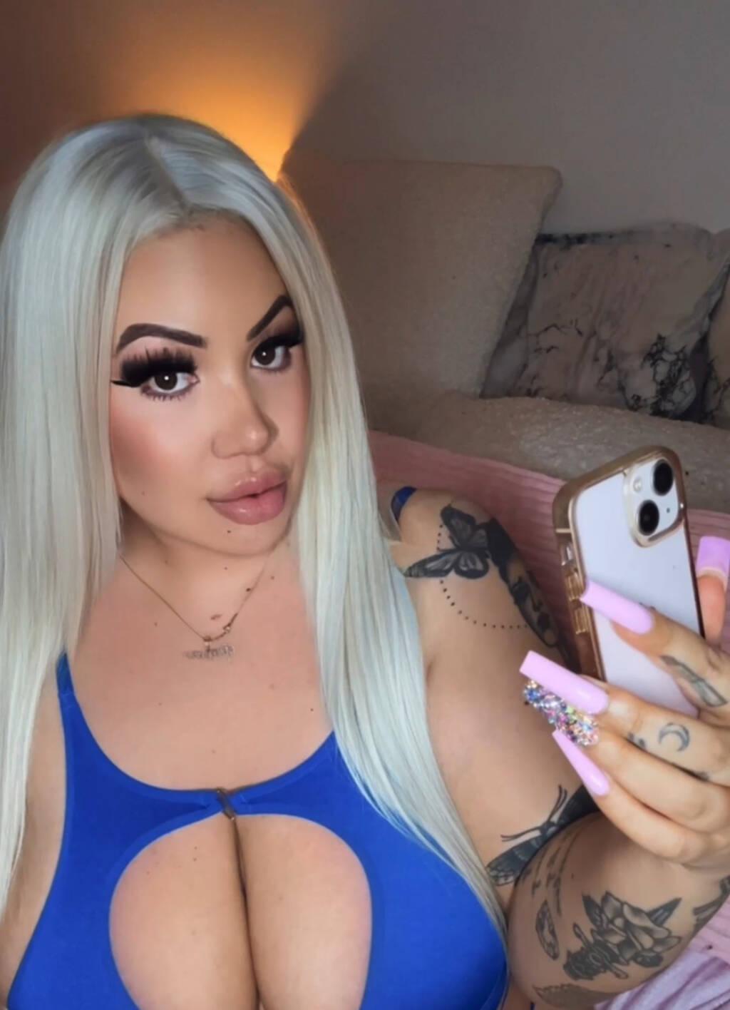 Chloe Cashmere is Female Escorts. | Calgary | Alberta | Canada | scarletamour.com 