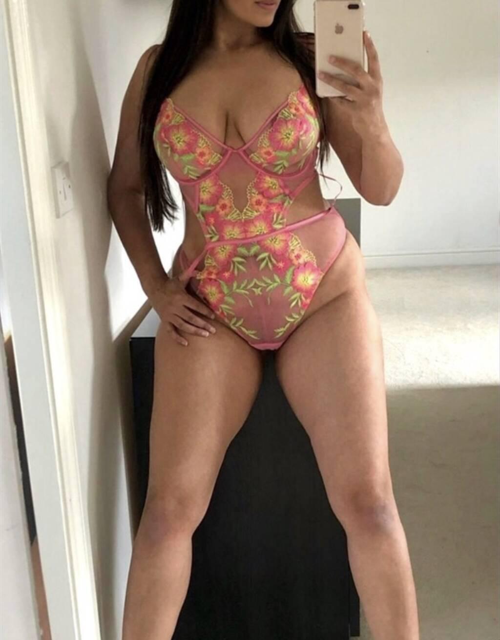 Amrit is Female Escorts. | Winnipeg | Manitoba | Canada | scarletamour.com 